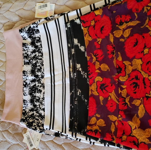 (5) Lularoe Cassie skirts